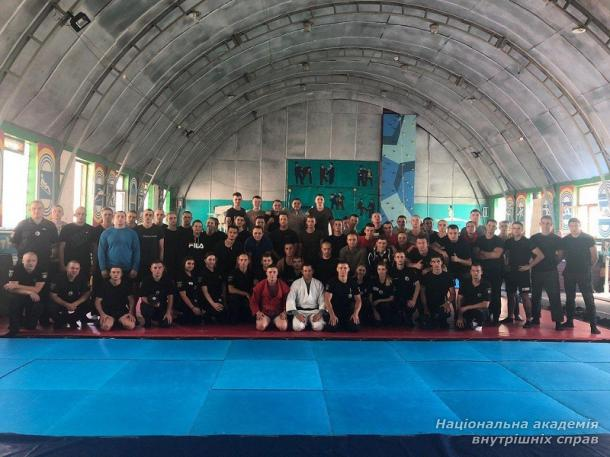 Знешкодити й затримати: практичні заняття для слухачів КЦППП «Академія поліції» ННІ № 1 НАВС Фото 1