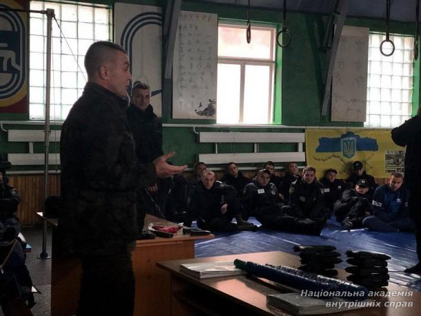 Знешкодити й затримати: практичні заняття для слухачів КЦППП «Академія поліції» ННІ № 1 НАВС Фото 5