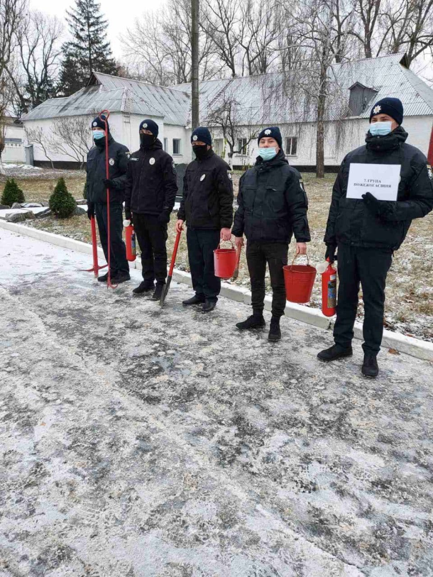 Навчально-тренувальні заняття для слухачів КЦППП «Академія поліції»  ННІ № 1 за командою «Збір! Тривога!» Фото 1