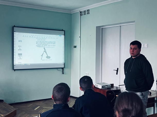У КЦППП «Академія поліції» відбулася зустріч із військовослужбовцем Збройних Сил України Фото 2