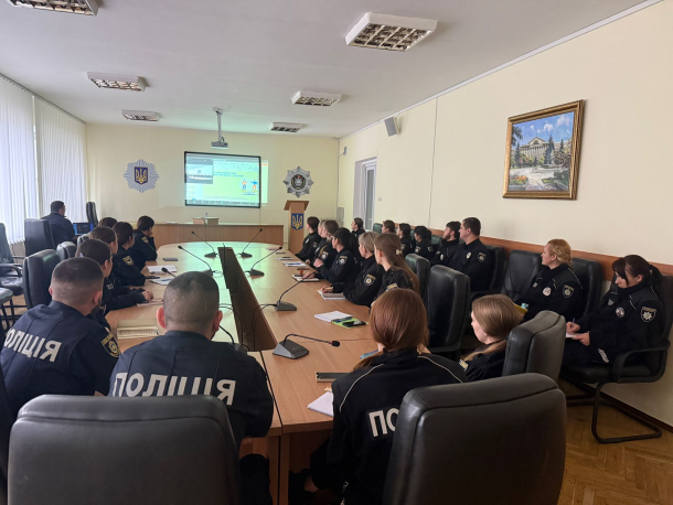 Бінарне заняття для майбутніх працівників підрозділів служби освітньої безпеки Фото 4