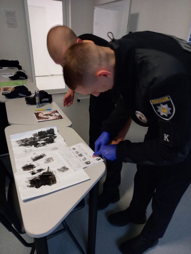 Підвищення рівня практичноі складовоі підготовки майбутніх поліцейських зі зразками криміналістичної техніки Фото 4