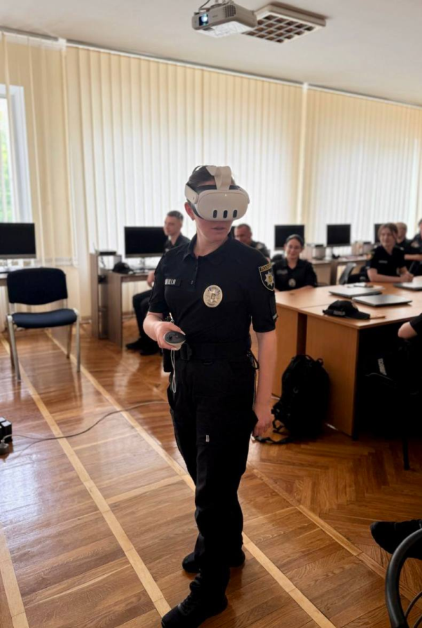 Бінарне заняття з використанням сучасних технологій віртуальної реальності Фото 1