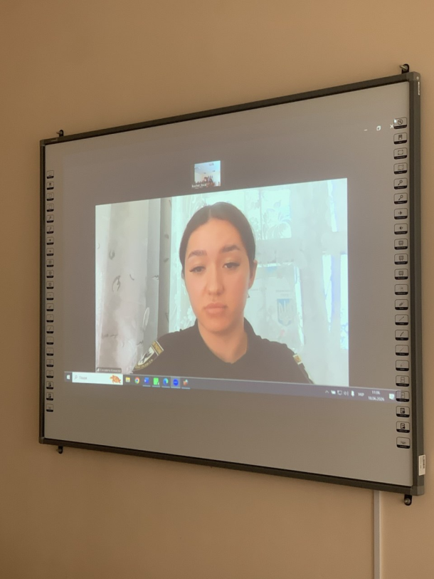 Бінарне заняття на тему «Особливості забезпечення безпечного освітнього середовища. Фото 1