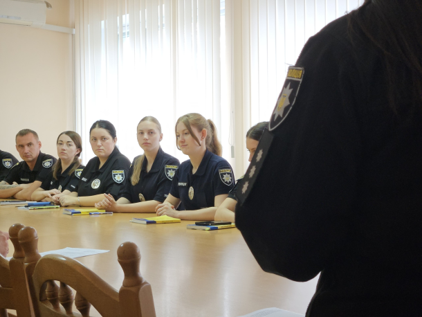 Практичний працівник поділилась досвідом роботи слідчо-оперативної групи на місці події. Фото 1